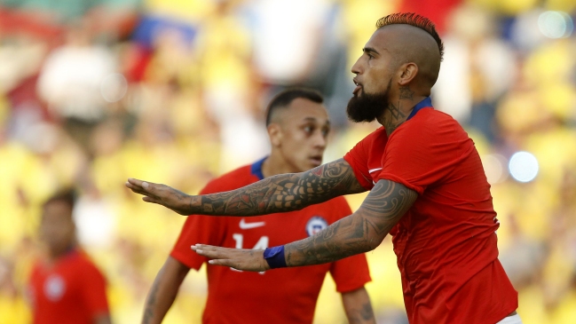 Arturo Vidal sobre las Clasificatorias: Hay que pensar con calma si se pueden jugar o no