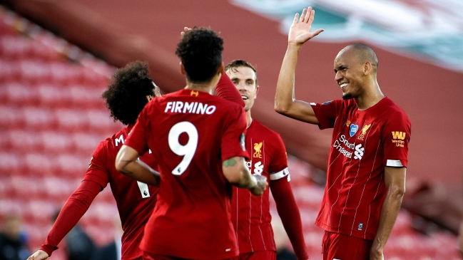 Liverpool arrolló a Crystal Palace y quedó a un paso del título de la Premier League