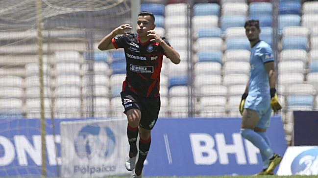 Carlos Muñoz: Uno anhela con repetir el sueño de vestir la camiseta de la selección