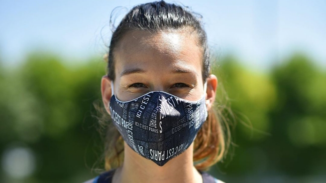 Christiane Endler volvió a las prácticas junto al equipo femenino de París Saint-Germain