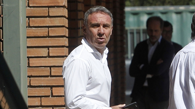 Marcelo Espina reafirmó que Gualberto Jara será el DT de Colo Colo hasta el final de temporada