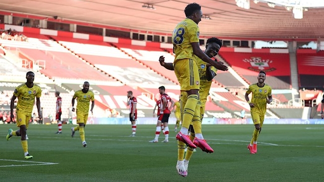 Arsenal superó a Southampton y logró su primera victoria en el retorno de la Premier League
