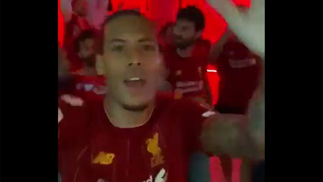 Liverpool siguió los festejos por el título durante el desayuno de este viernes