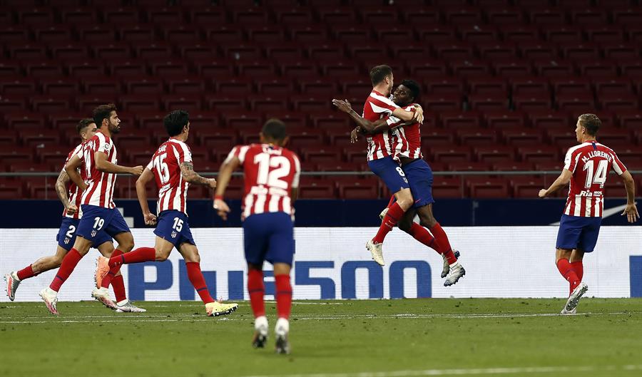 Atlético de Madrid venció a Alavés y llega con la moral alta al duelo con Barcelona