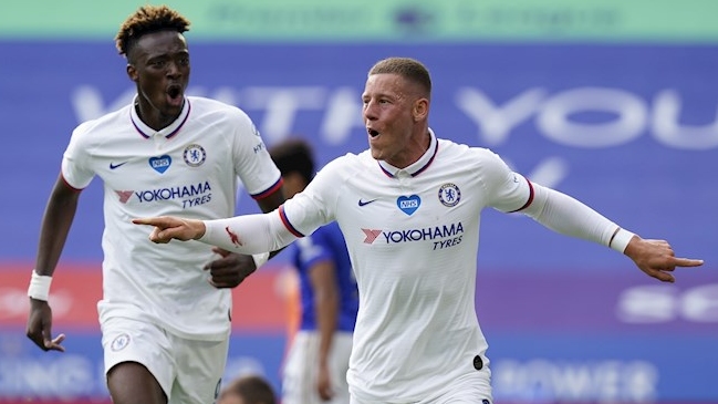 Chelsea se instaló entre los cuatro mejores equipos de la FA Cup tras derribar a Leicester
