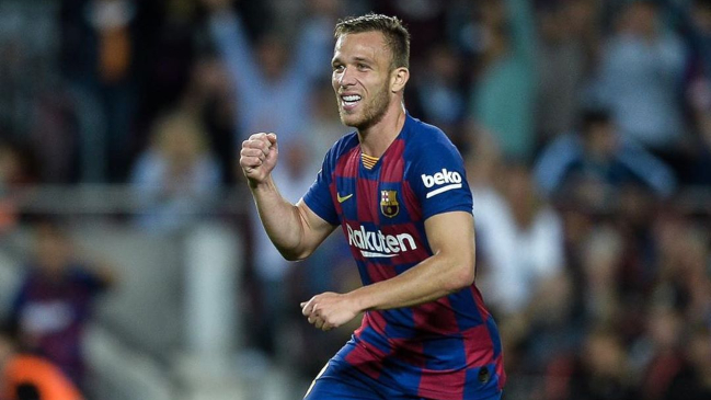 Prensa italiana dio por cerrado el traspaso de Arthur Melo a Juventus