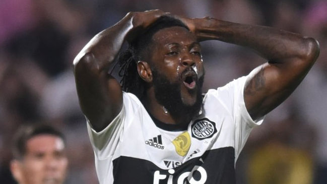 Se acabó el paso de Emanuel Adebayor por Olimpia