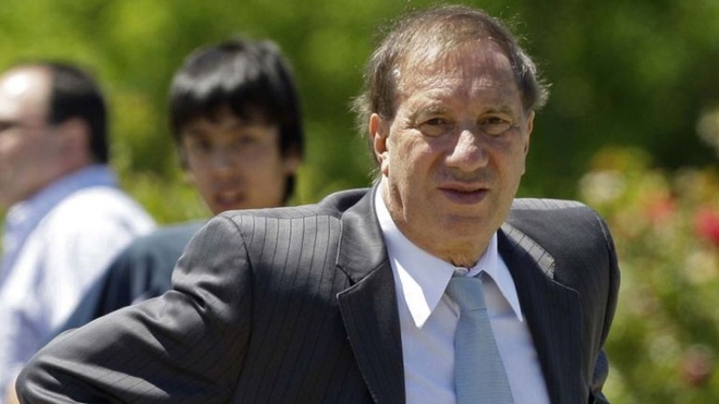 Hermano de Carlos Bilardo aclaró que el histórico técnico no tiene coronavirus