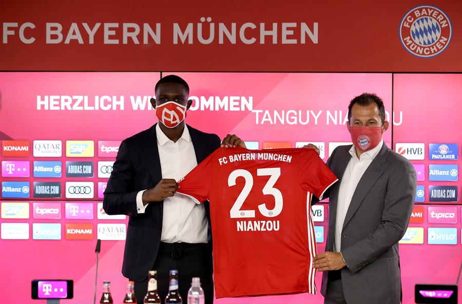 Bayern Munich abrió la temporada de presentaciones con Tanguy Kouassi