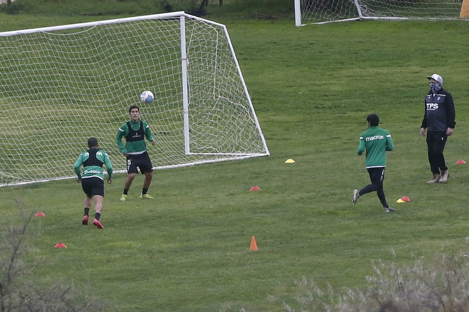 Santiago Wanderers retomó los entrenamientos en Mantagua