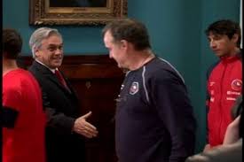 A 10 años de la evasiva de Marcelo Bielsa a Sebastián Piñera en La Moneda
