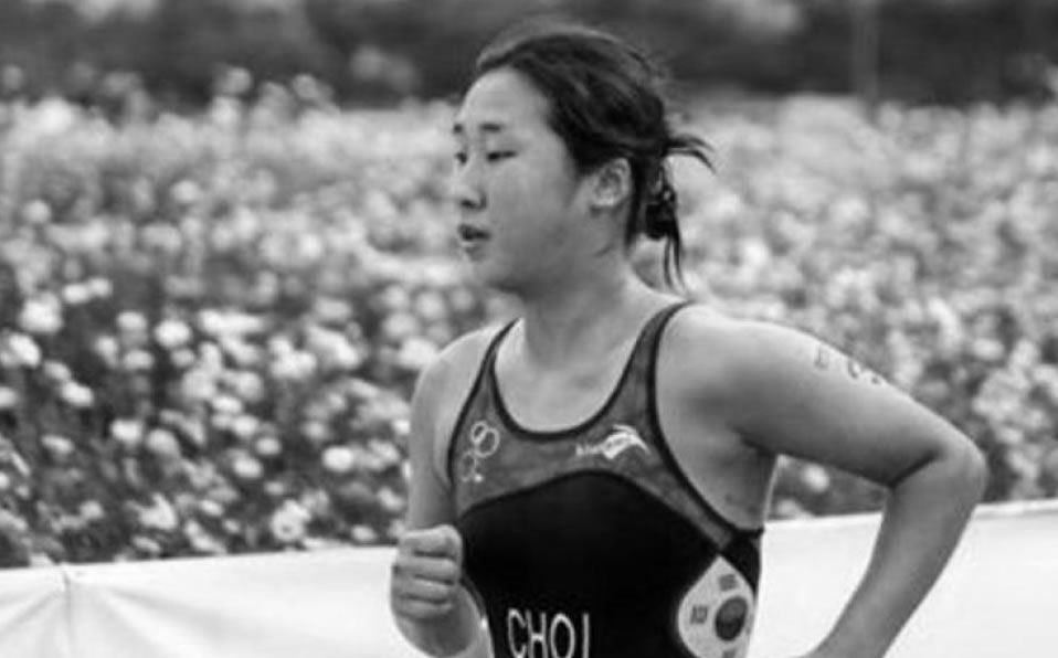 Se suicidó triatleta coreana que sufría abusos de sus entrenadores