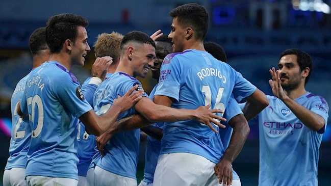 Manchester City derribó al campeón Liverpool con contundente goleada en la Premier League