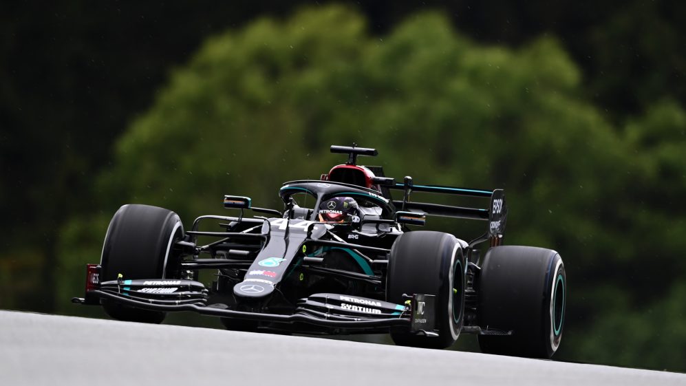 Lewis Hamilton dominó los primeros entrenamientos libres en Austria
