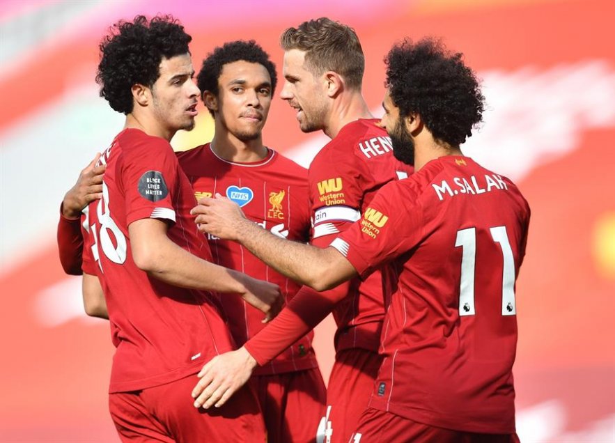 Liverpool recibió el pasillo de los campeones en Anfield