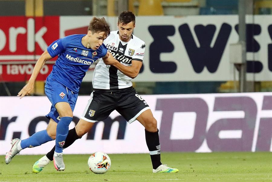 Fiorentina contó con la eficacia de Erick Pulgar para vencer a Parma