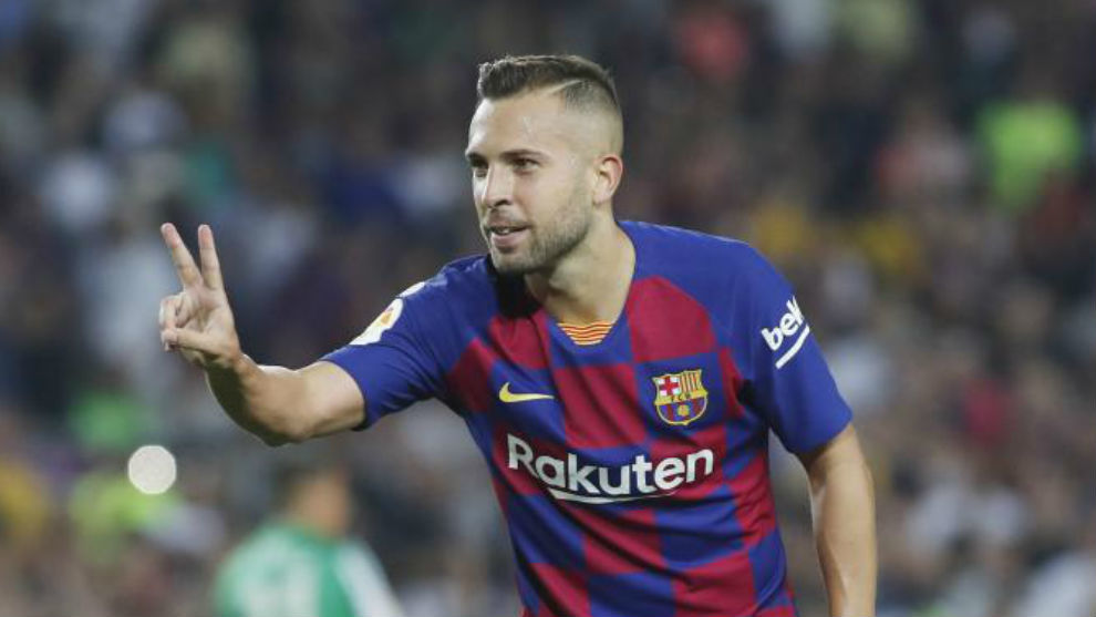 Se aburrió que lo llevara el papá: Jordi Alba sacó licencia para conducir a los 31 años