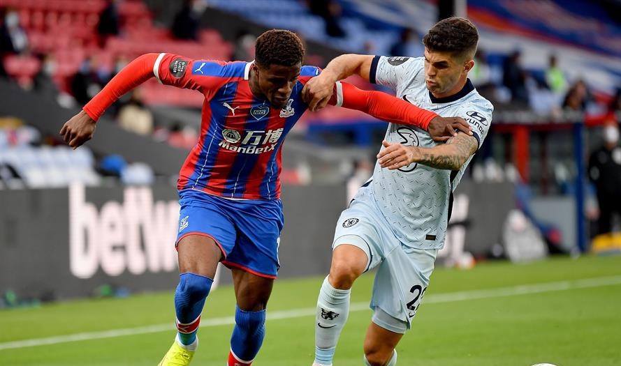 Zaha marcó espectacular golazo en caída de Crystal Palace ante Chelsea