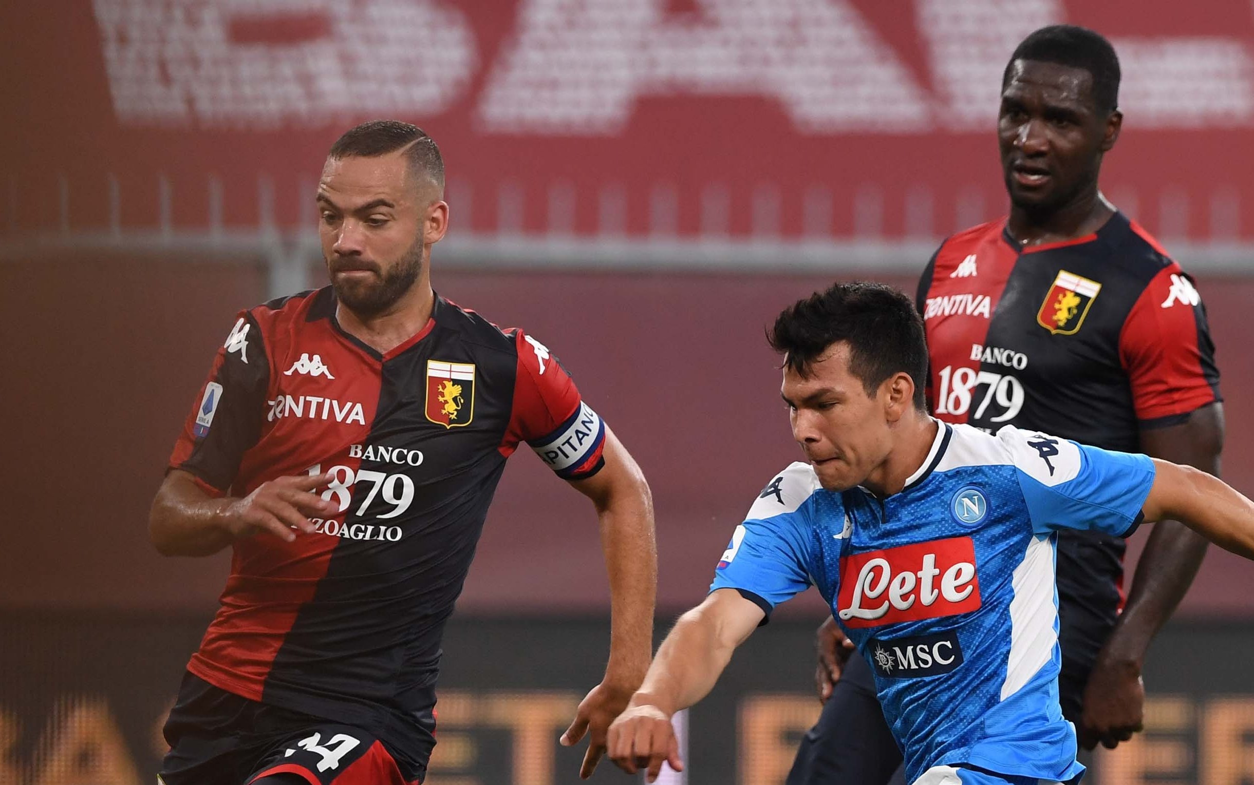 Hirving Lozano anotó un golazo en triunfo de Napoli sobre Genoa en la Serie A