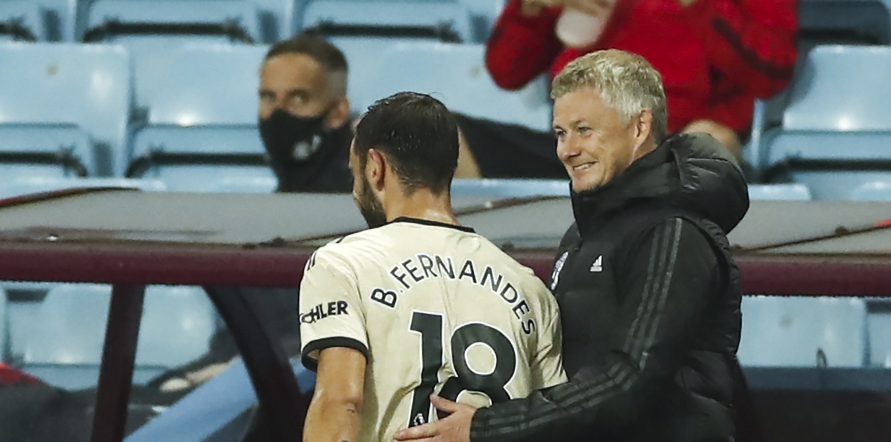 Manchester United tumbó a Aston Villa y quedó a un paso de meterse en puestos de Champions