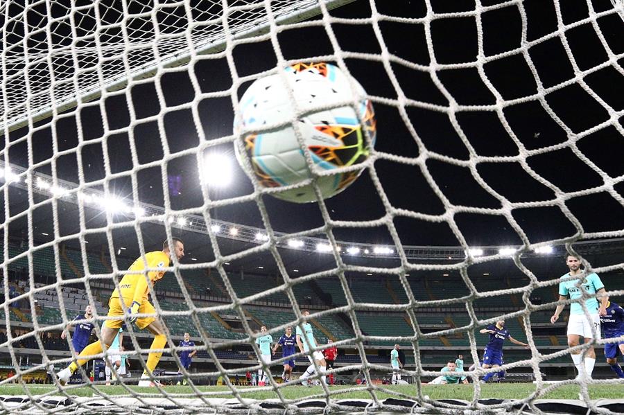 Alexis Sánchez batalló y mostró calidad pese a nuevo traspié de Inter de Milán