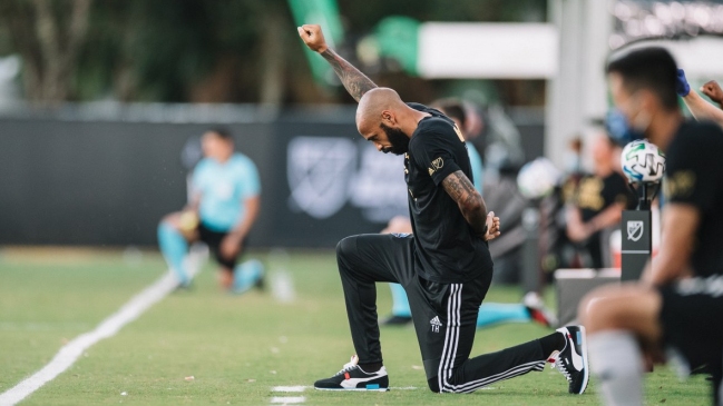 Thierry Henry se arrodilló por 8 minutos y 46 segundos como homenaje a George Floyd