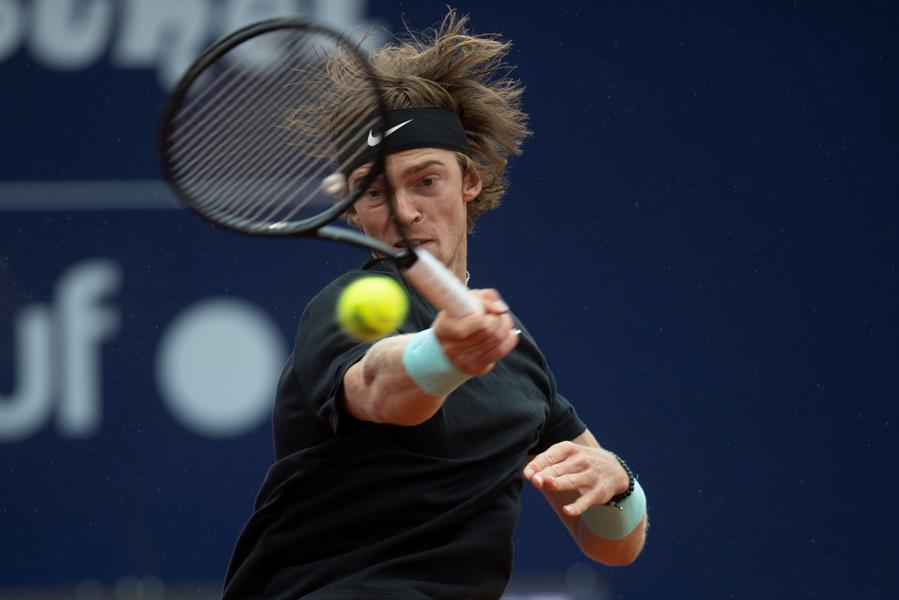 Andrey Rublev ganó torneo de Dominic Thiem tras vencerlo en la final