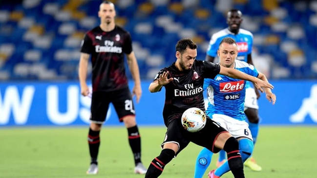 Napoli y AC Milan animaron un disputado duelo que terminó en igualdad por la liga italiana