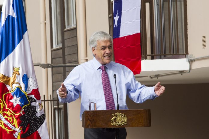 El retorno del fútbol: Sebastián Moreno recibió llamado desde La Moneda