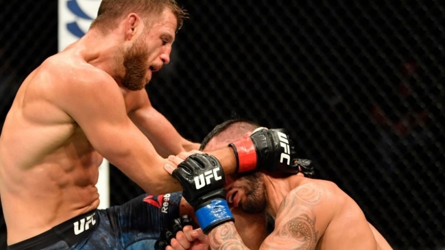 Así fue el triunfo de Calvin Kattar sobre Dan Ige en el UFC Fight Island 1 de Abu Dhabi