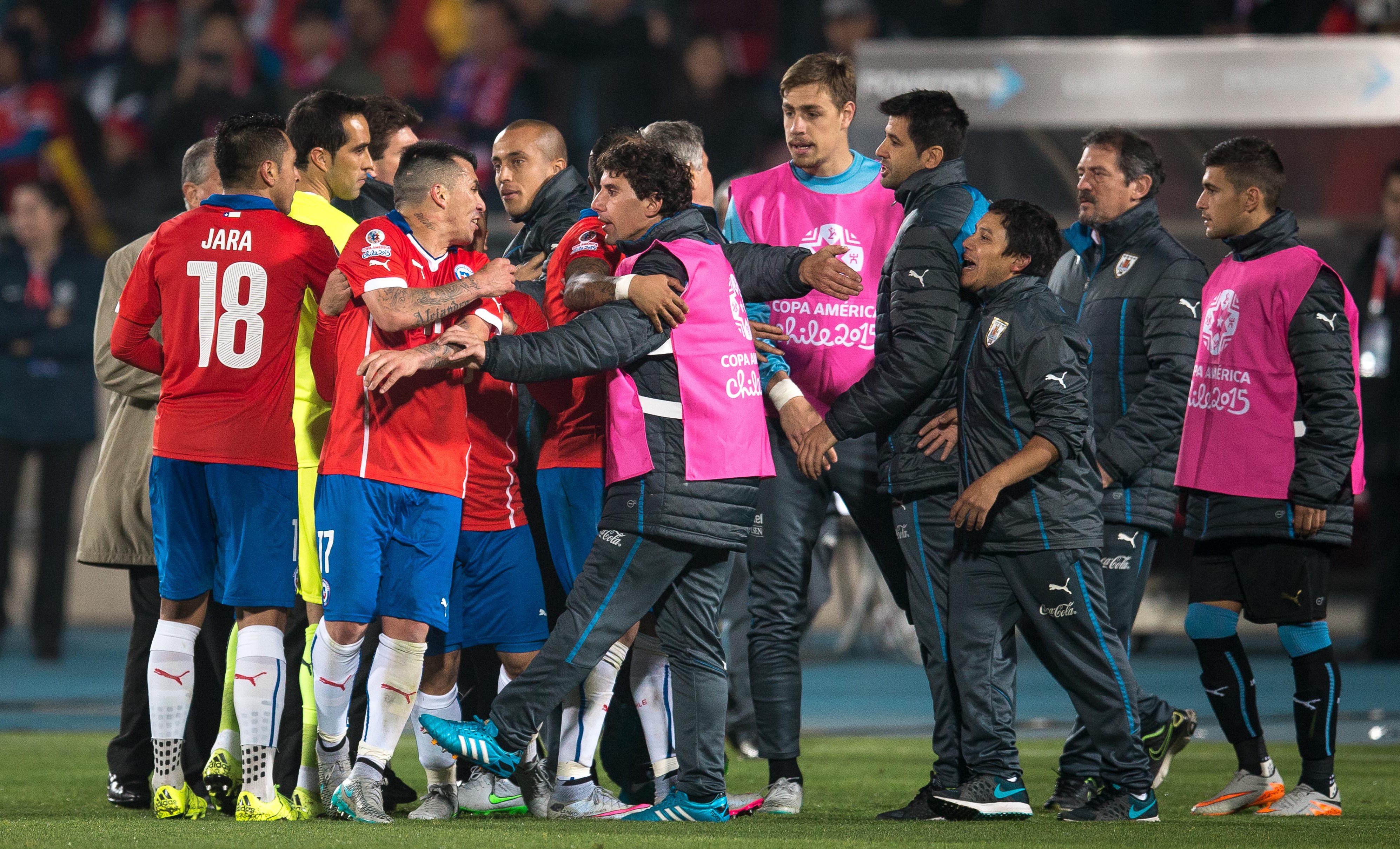 Alvaro Pereira aclaró polémica con Gonzalo Jara en la Copa América 2015: No lo fuimos a buscar al camarín