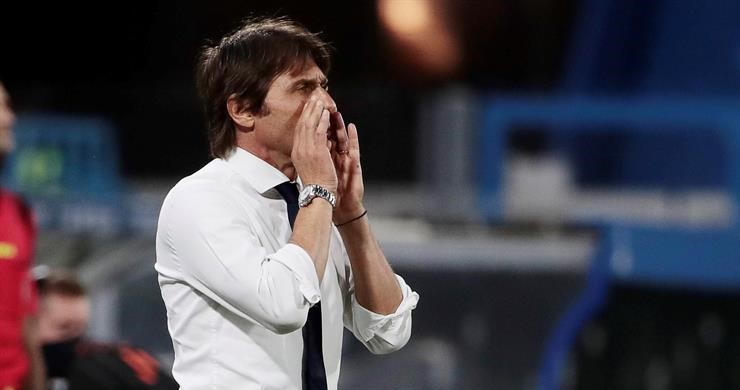 Antonio Conte: Estoy feliz por Alexis, porque sufrió bastante y ahora tiene mucha hambre