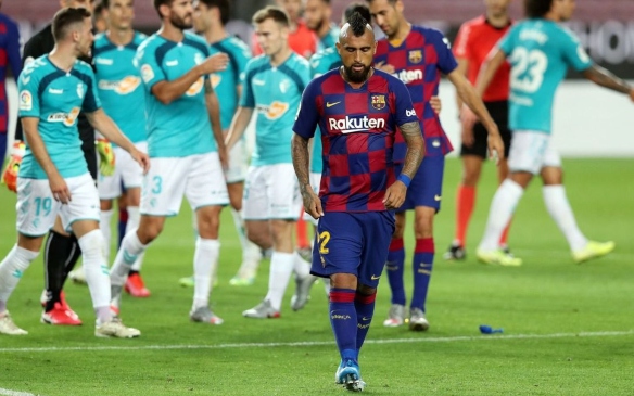 La decepcionante derrota de Barcelona de Vidal ante Osasuna que selló sus chances al título
