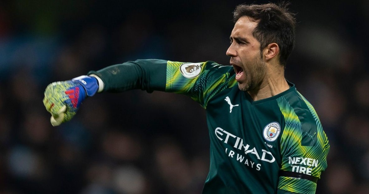Claudio Bravo asoma como titular en semifinal de Manchester City ante Arsenal por la FA Cup