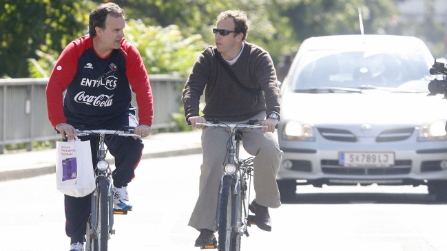 Juan Carlos Berliner, ex gerente de selecciones: Hablé con Bielsa y estaba emocionado