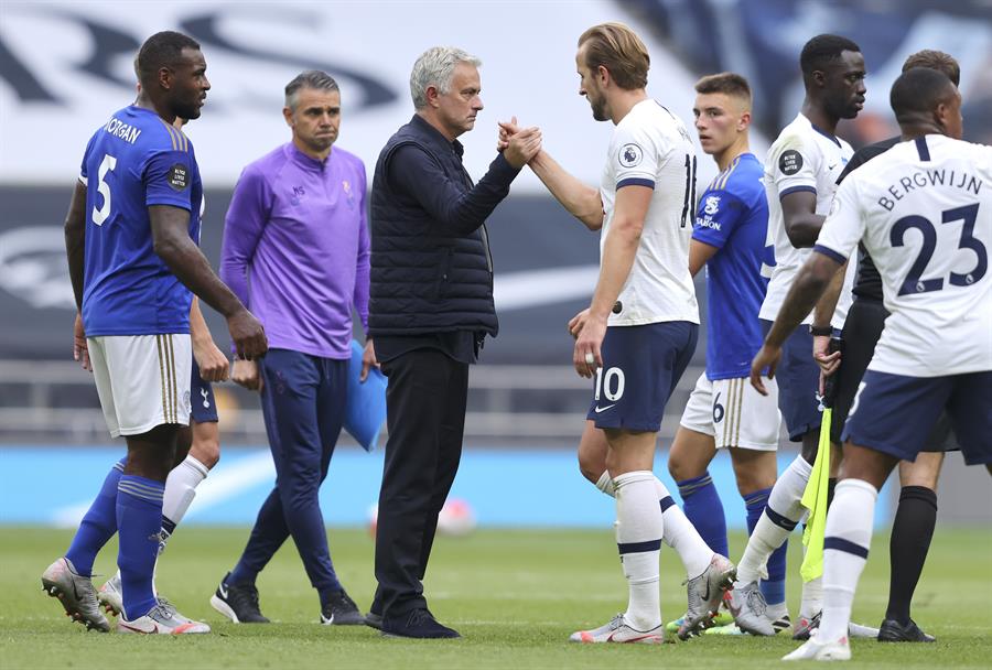 Harry Kane comandó triunfo de Tottenham ante Leicester