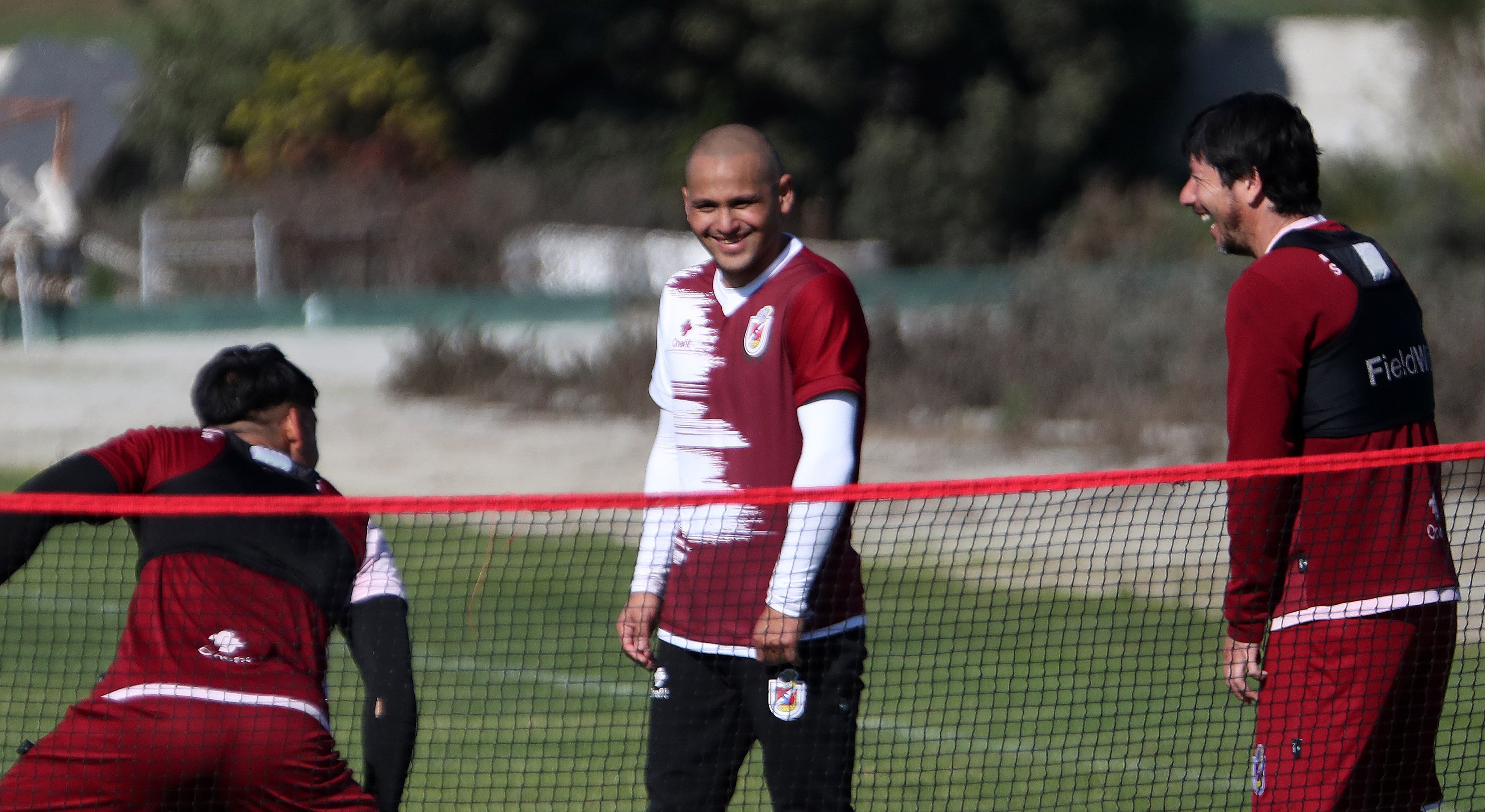 Humberto Suazo: Merezco terminar mi carrera en Primera División