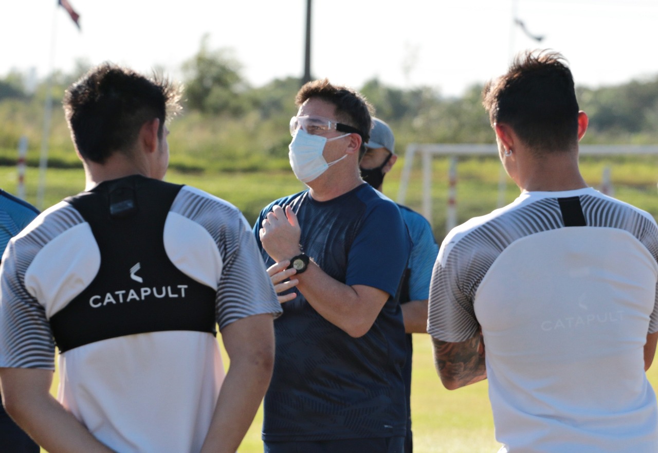 Eduardo Berizzo asumió entrenamiento de Paraguay tras finalizar su cuarentena
