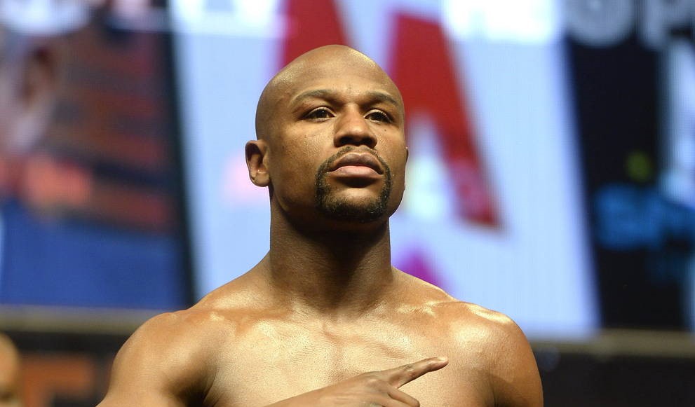 Floyd Mayweather está en negociaciones para pelear contra un ex campeón mundial