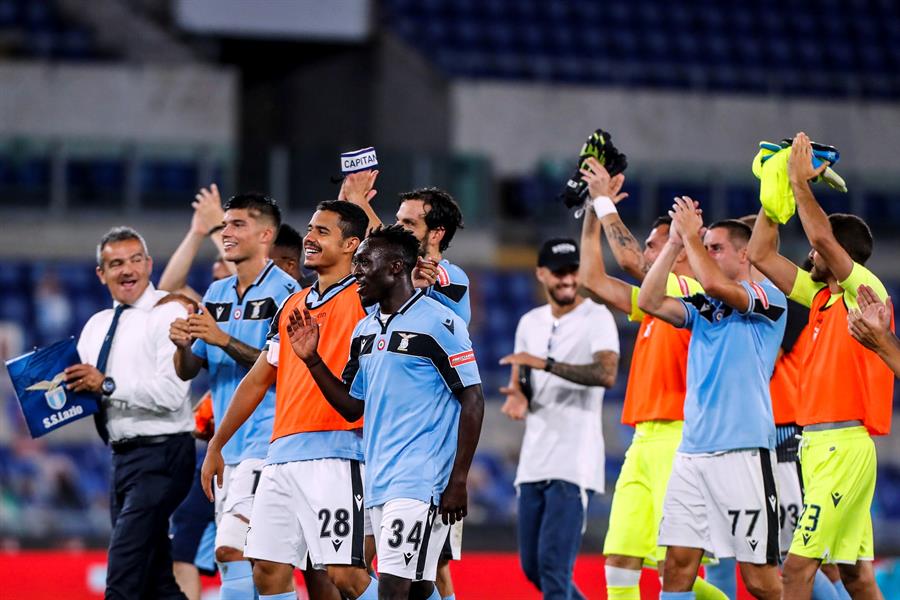 Lazio remontó ante Cagliari y selló su clasificación a la Champions
