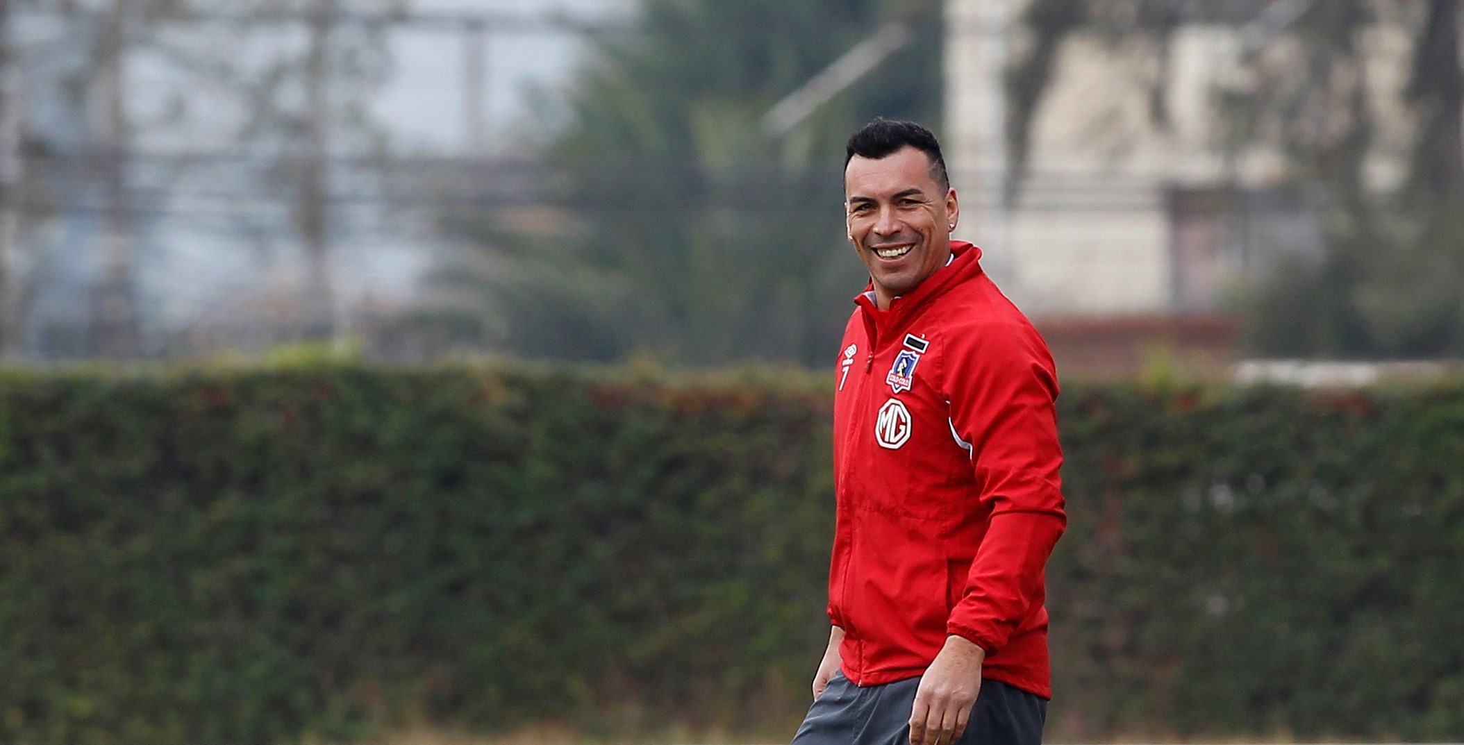 ¡Clase intacta! Esteban Paredes anotó un golazo en el entrenamiento de Colo Colo