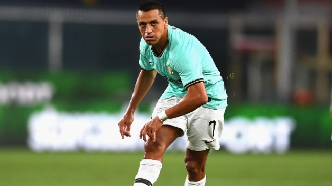 Antonio Conte: Espero que el club pueda resolver la continuidad de Alexis porque es fundamental