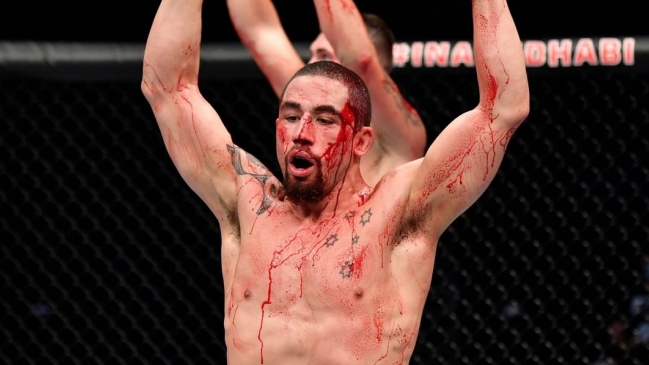 Robert Whittaker se quedó con la pelea estelar del UFC Fight Island 3 tras vencer a Darren Till