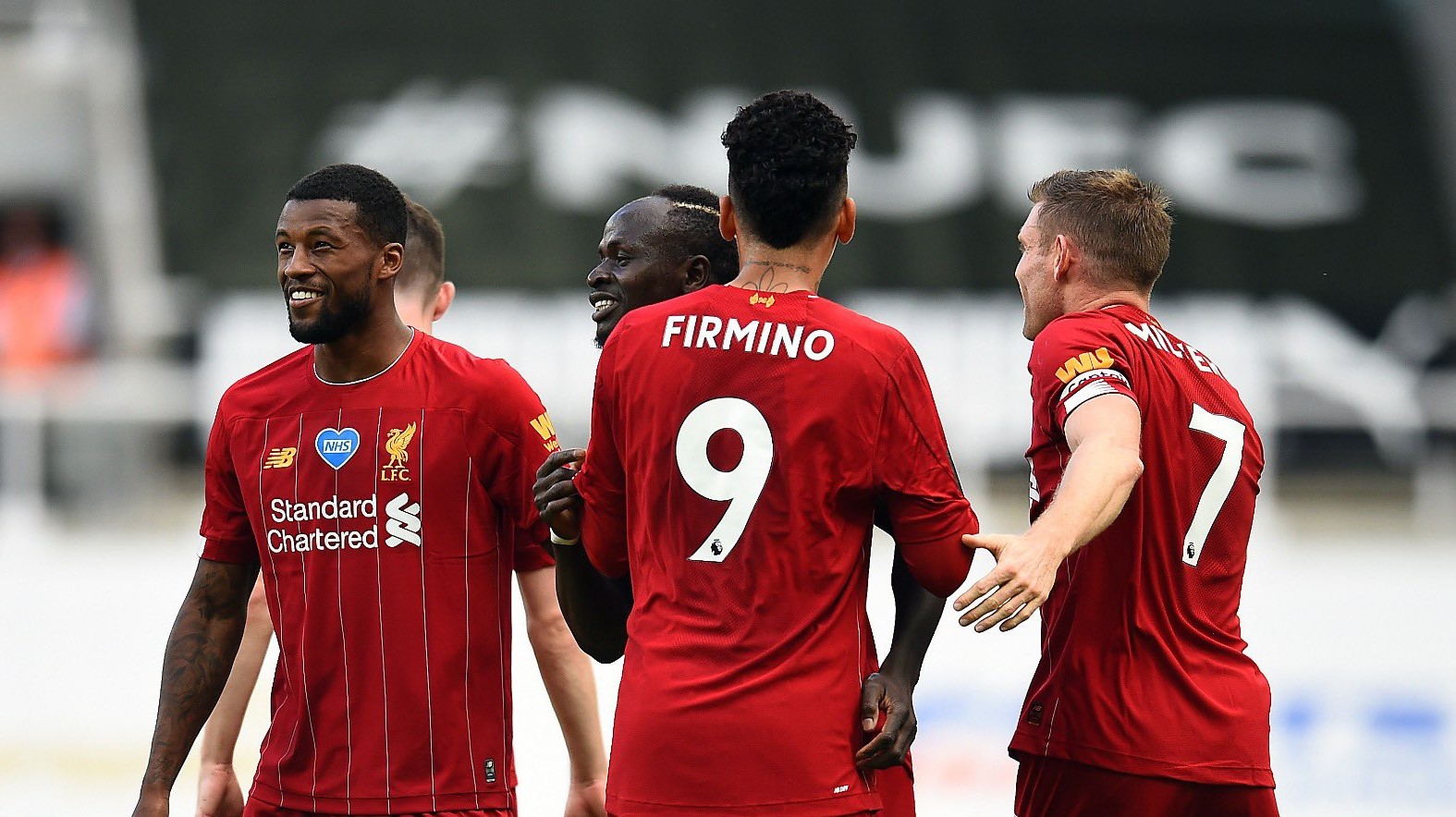 El campeón Liverpool terminó su Premier con una remontada ante Newcastle