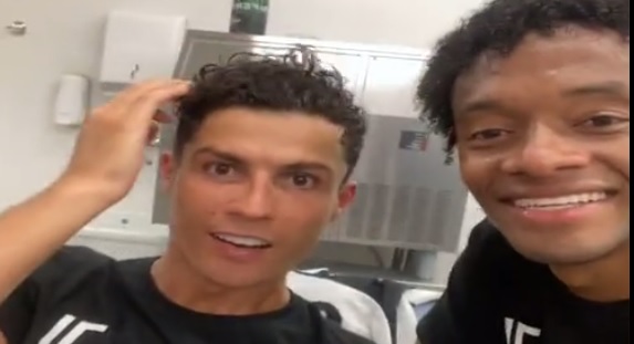 Versión extendida: La íntima celebración de Juventus con Cuadrado a la cabeza
