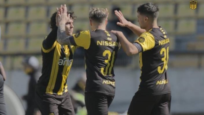 Peñarol ganó amistosos con goles de Christian Bravo