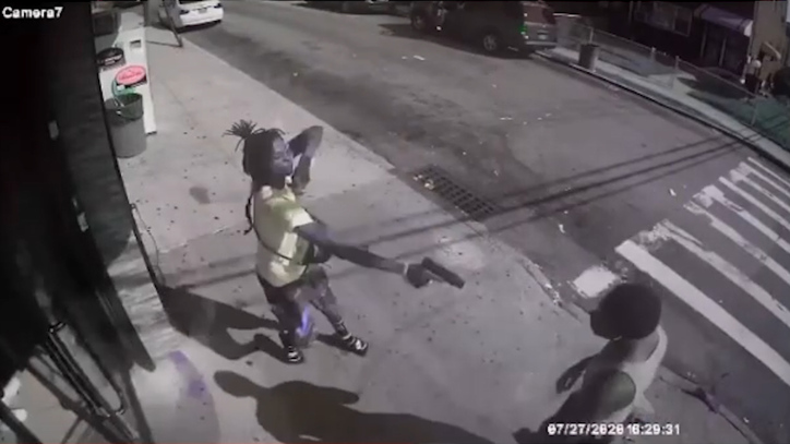 Impactante: El disparo en el estómago a un ex jugador de fútbol americano