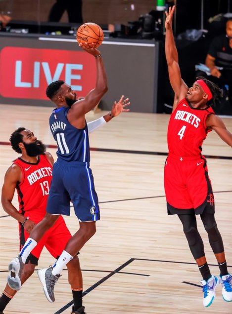 Houston Rockets batió en emocionante encuentro a Dallas Mavericks en la prórroga