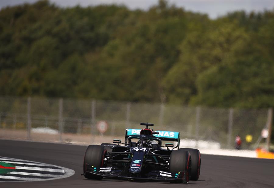 Con récord incluido: Hamilton se adjudicó la pole en Silverstone