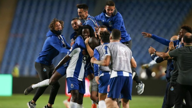 FC Porto ganó la Copa de Portugal tras victoria en el clásico sobre Benfica